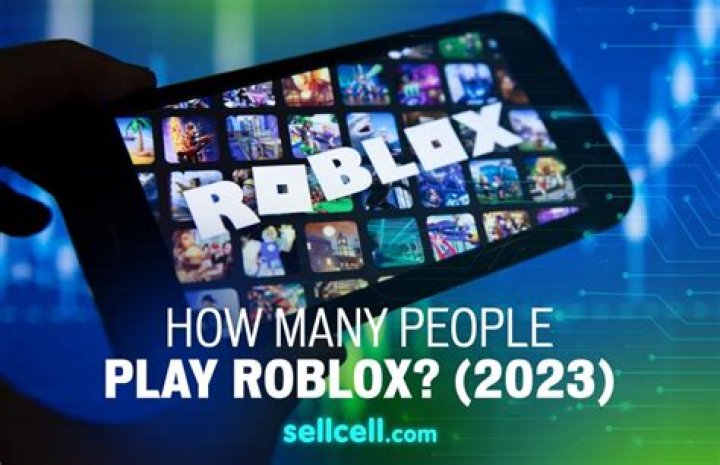How many people play roblox each month