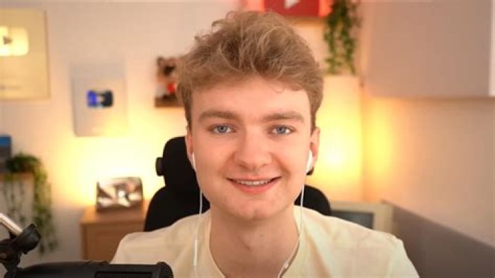 How old is tommy minecraft