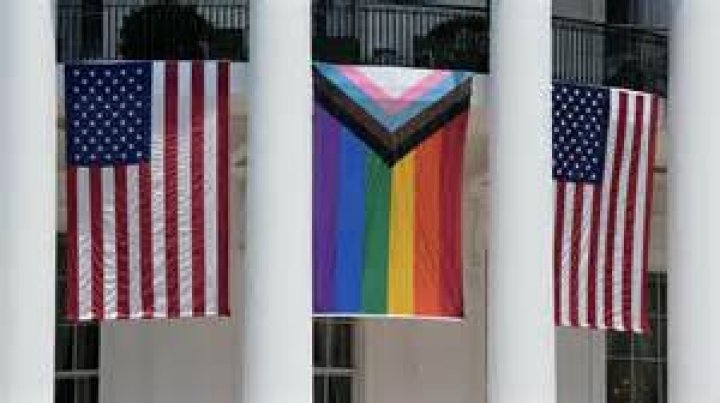 How to get the pride flag on valorant