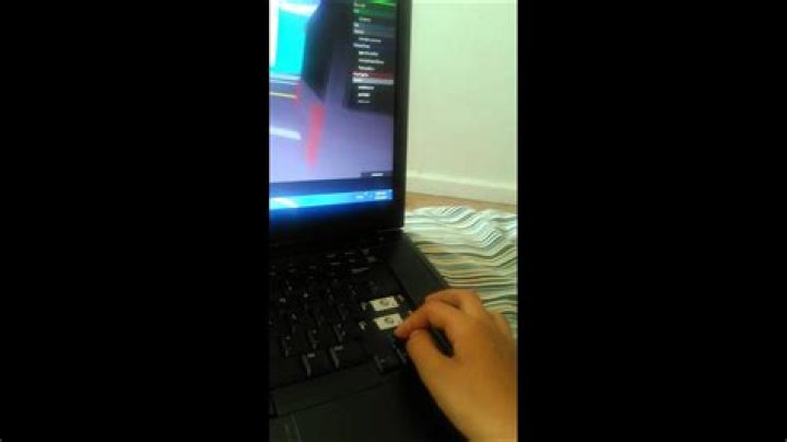 How to jump on roblox computer