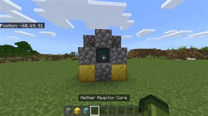 How to make a nether reactor in minecraft