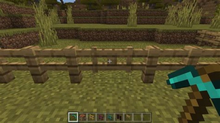 How to make a wood fence in minecraft