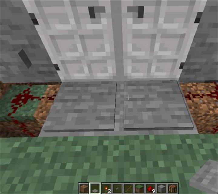 How to open an iron door in minecraft