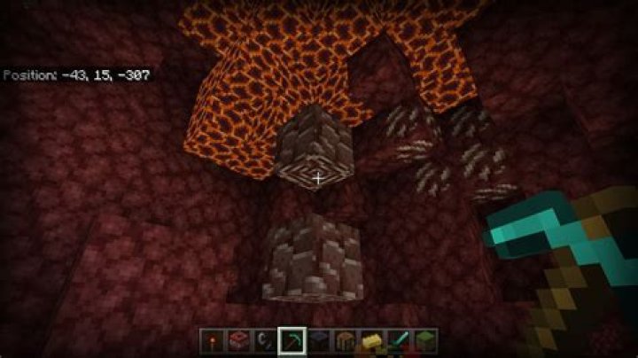 Minecraft how to find netherite