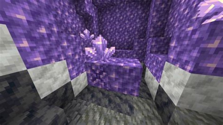 Where does amethyst spawn minecraft